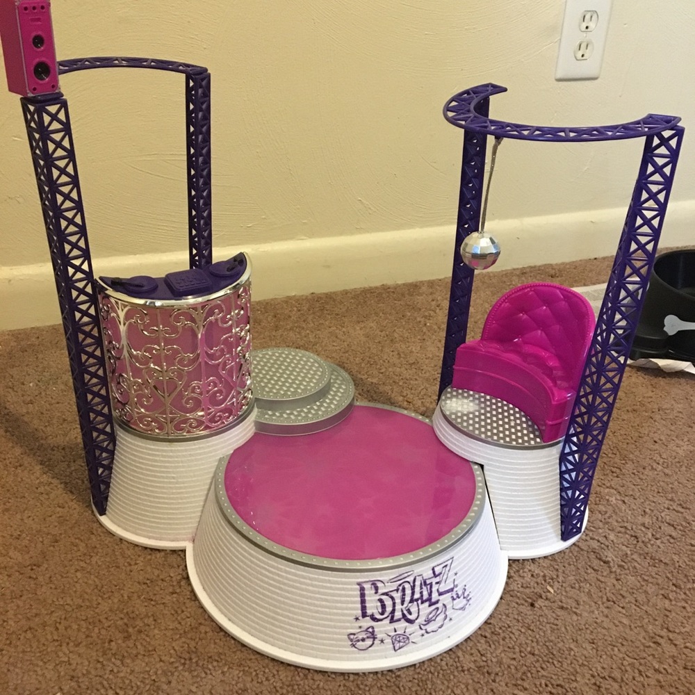 Bratz party play set